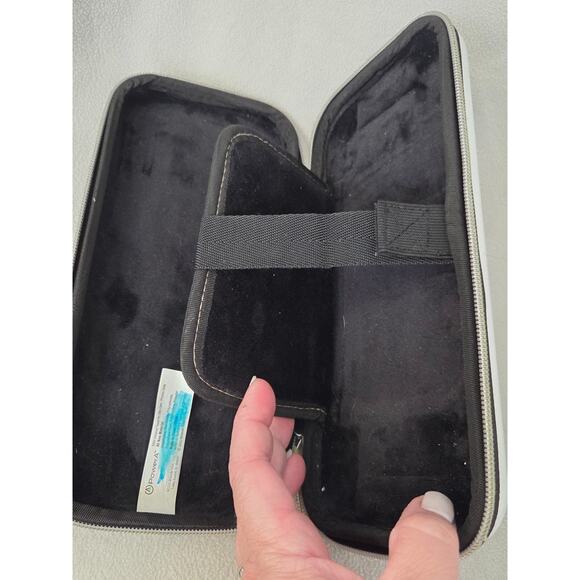 Nintendo 3DS Zelda Case White Zip Around Protector - Picture 7 of 7